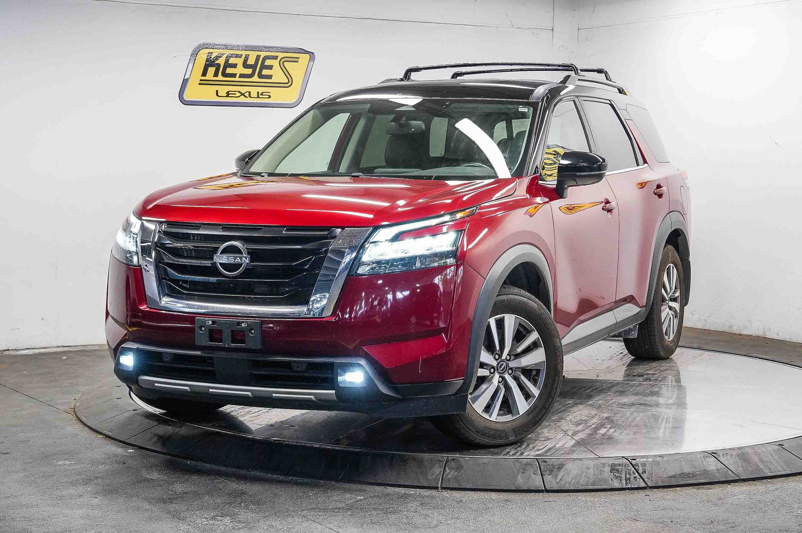 2022 Nissan Pathfinder SL -
                  Van Nuys, CA