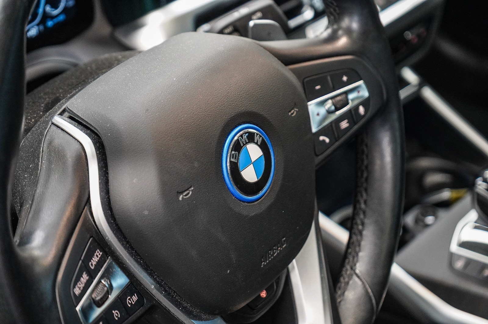 Thumbnail: 2022 BMW 3 Series - 21