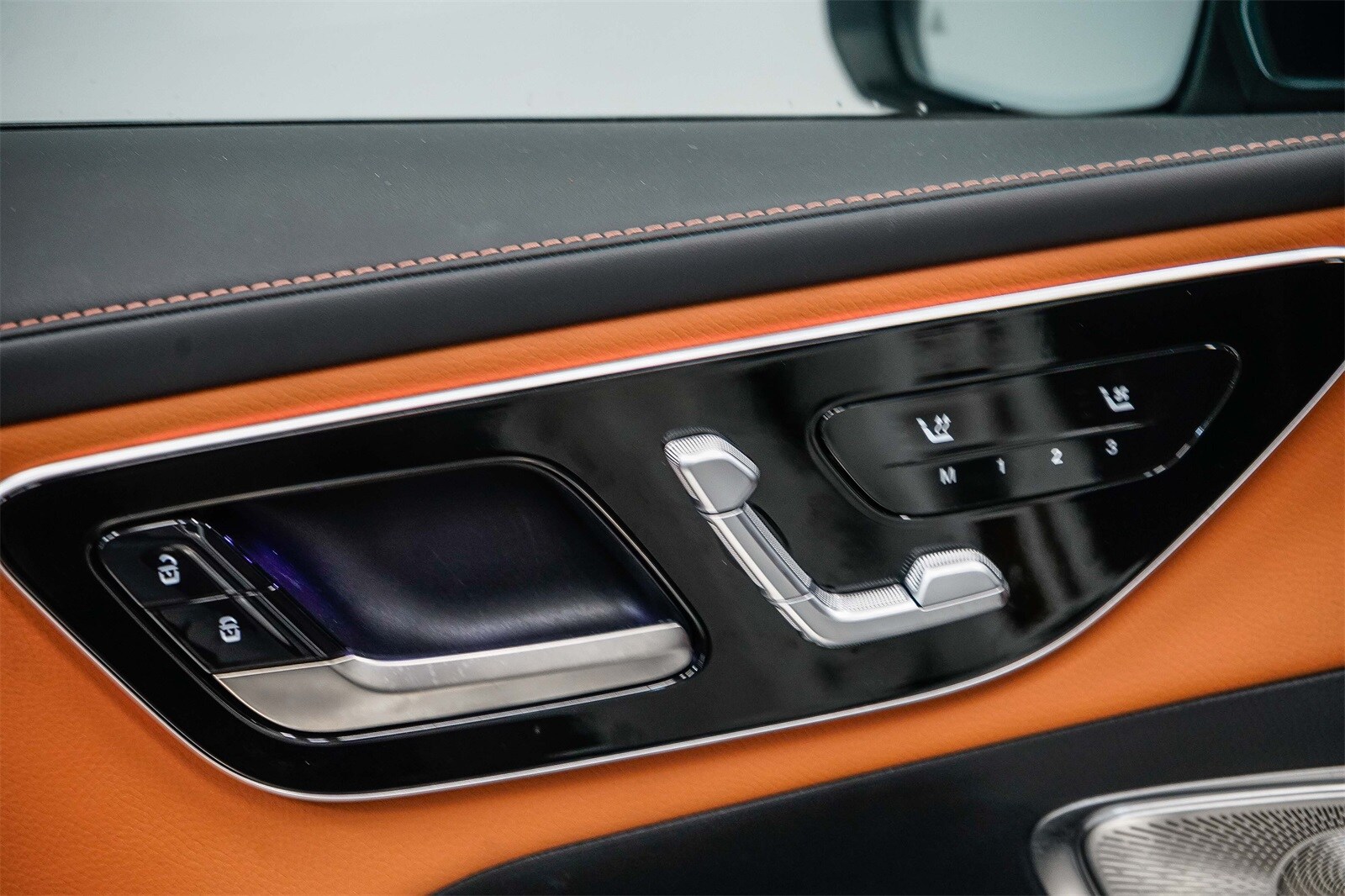 Thumbnail: 2023 Mercedes-Benz GLC - 20