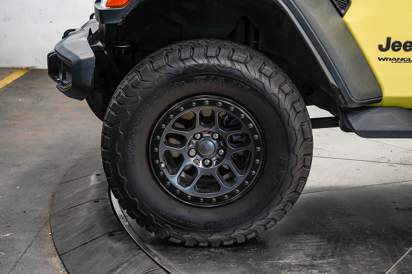 Thumbnail: 2022 Jeep Wrangler - 9