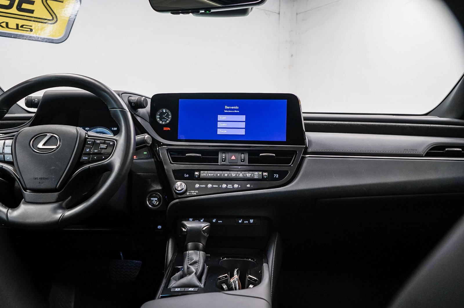 Thumbnail: 2025 Lexus ES - 13