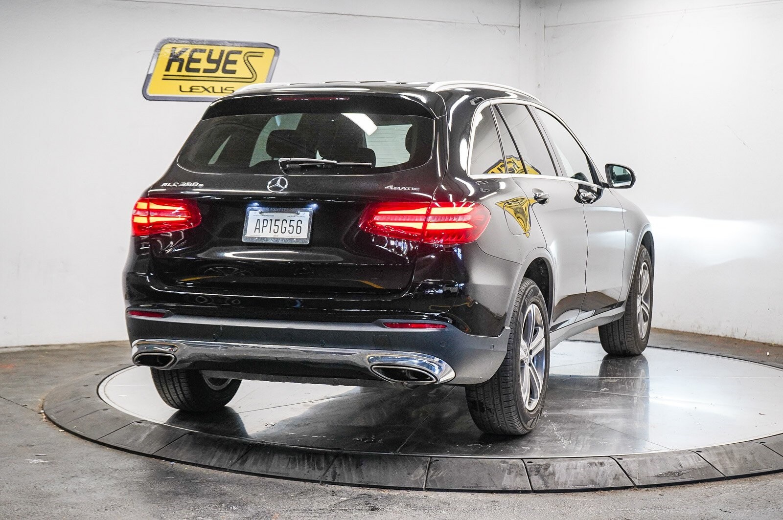 2019 Mercedes Benz GLC 350e photo 4