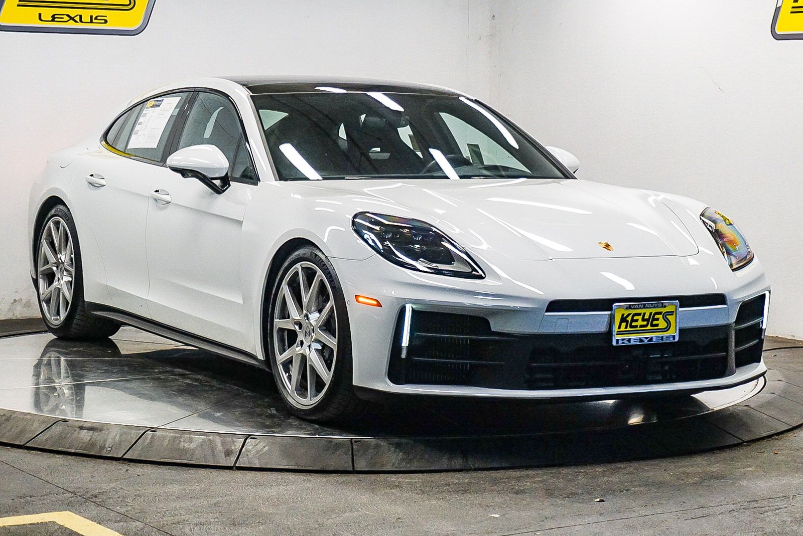 Thumbnail: 2024 Porsche Panamera - 5