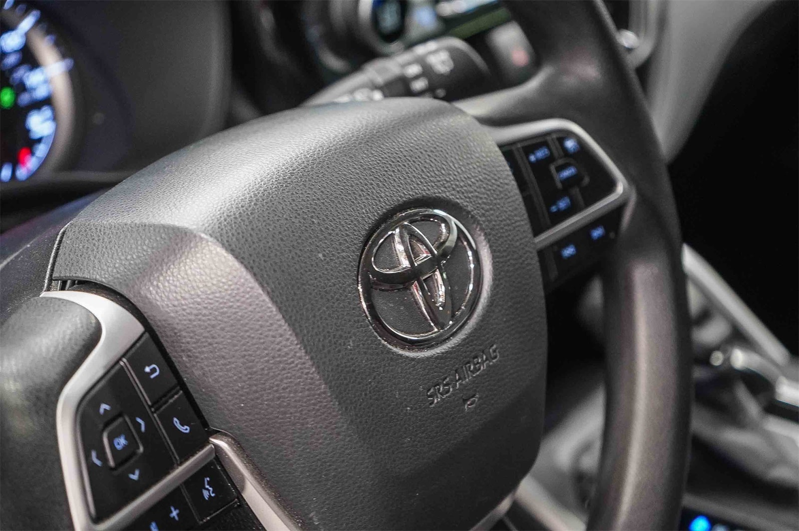 Thumbnail: 2022 Toyota Highlander - 20