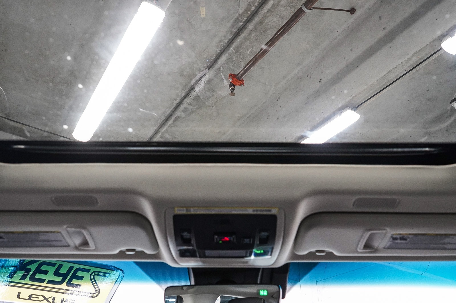 Thumbnail: 2025 Lexus ES - 16