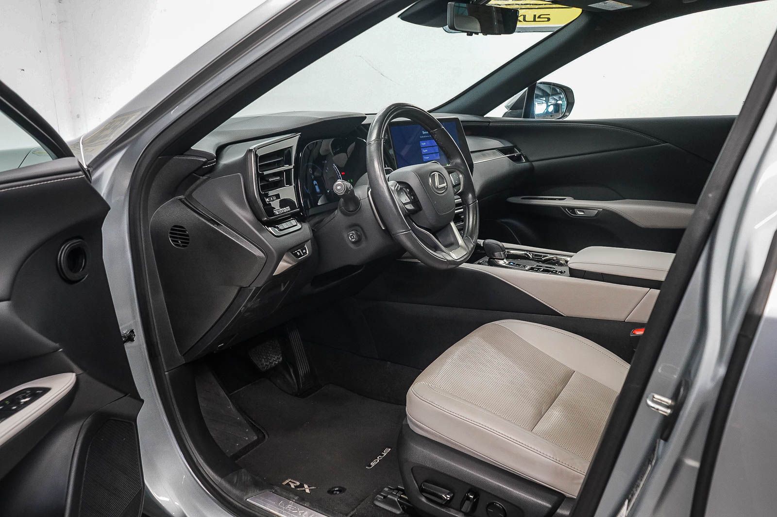 Thumbnail: 2023 Lexus RX - 17