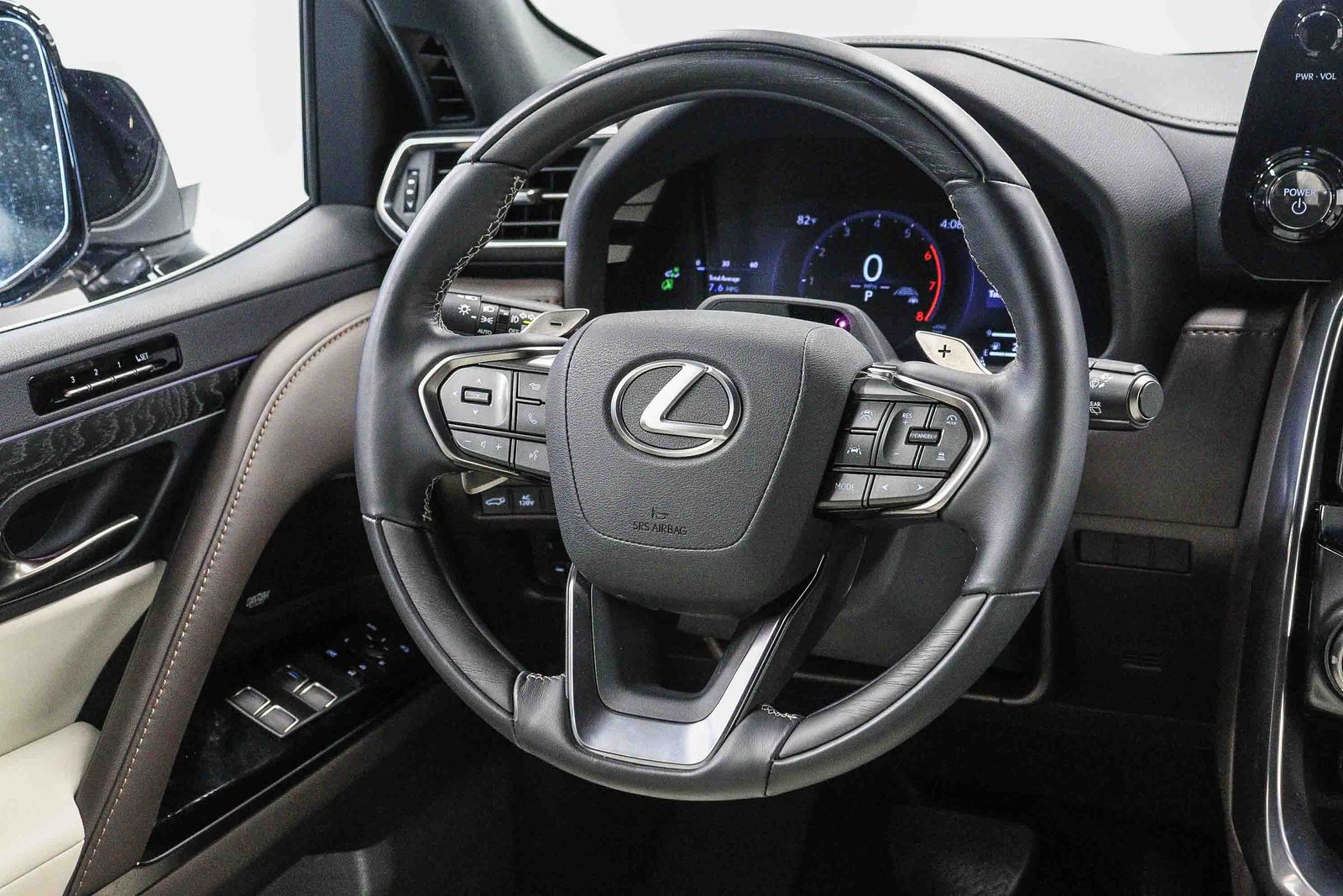 Thumbnail: 2025 Lexus LX - 16