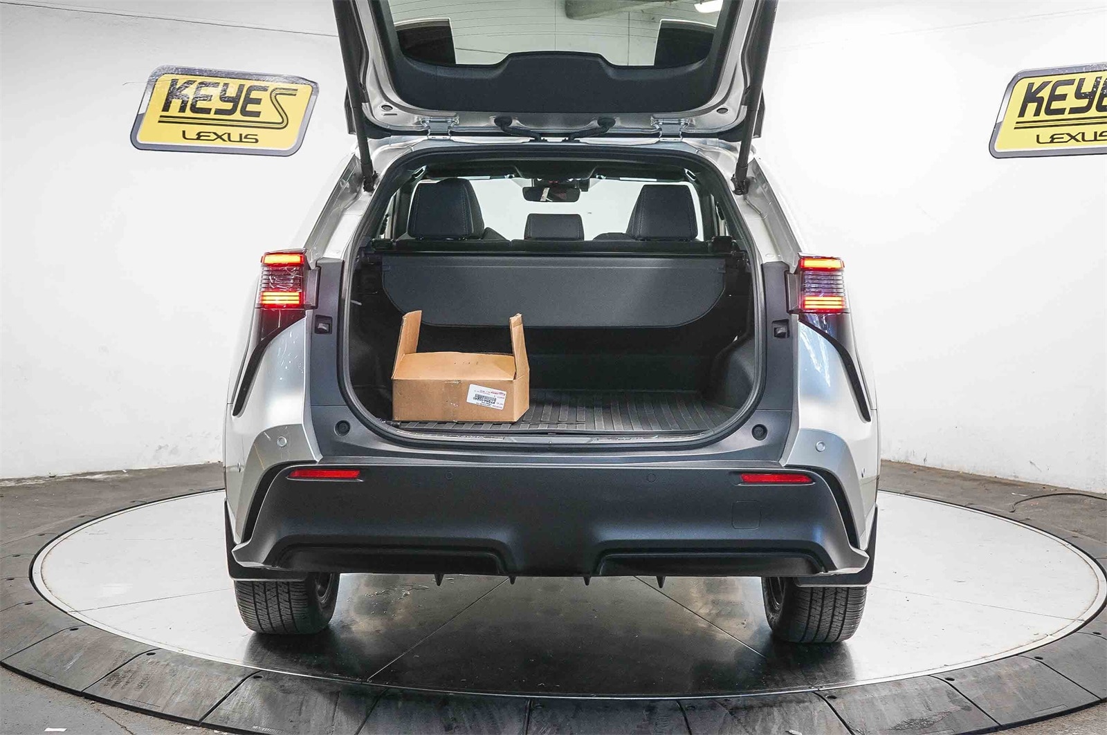 Thumbnail: 2024 Toyota bZ4X - 27