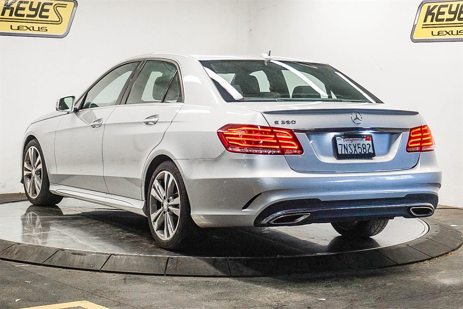 Thumbnail: 2016 Mercedes-Benz E-Class - 2