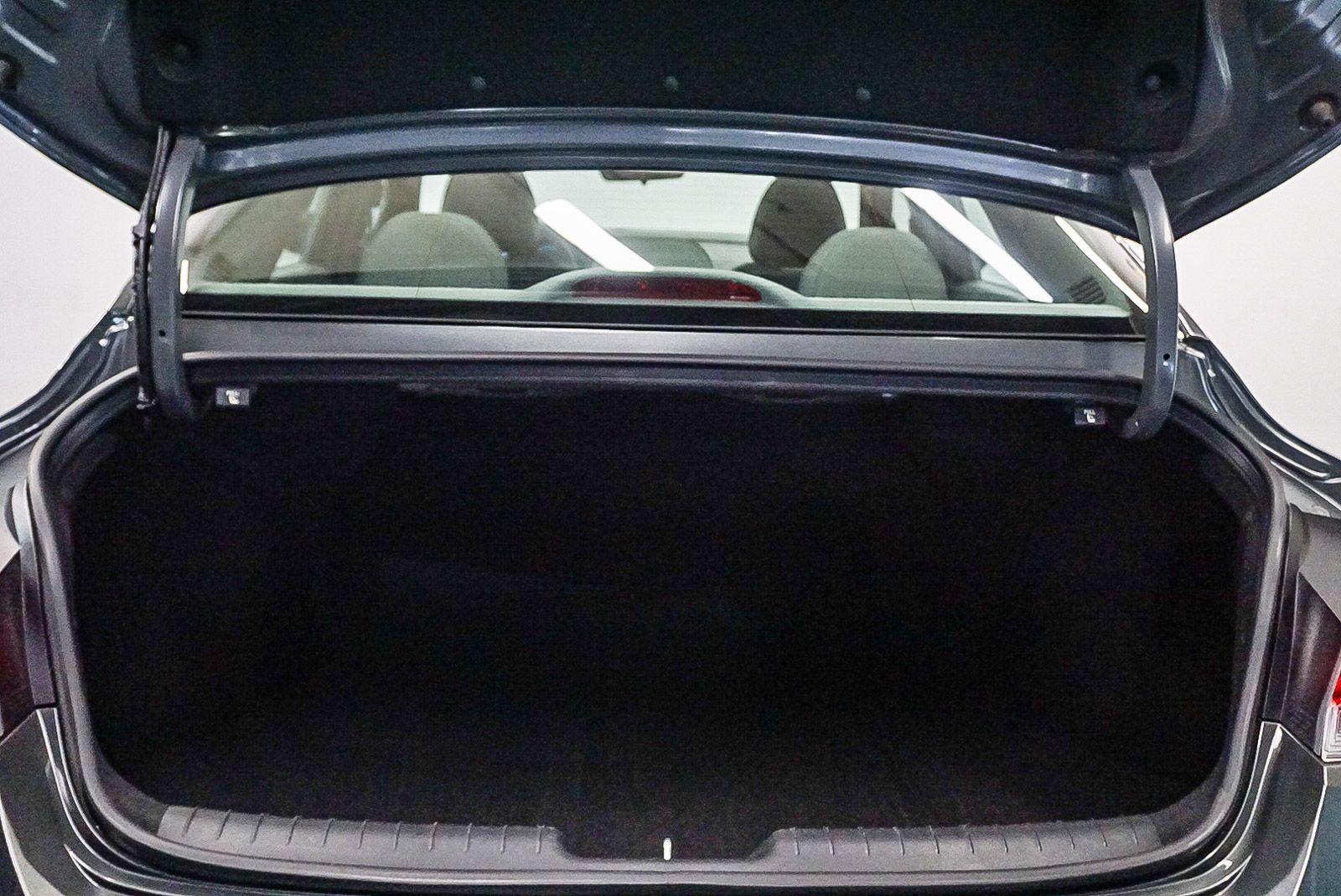 Thumbnail: 2025 Hyundai Elantra - 25