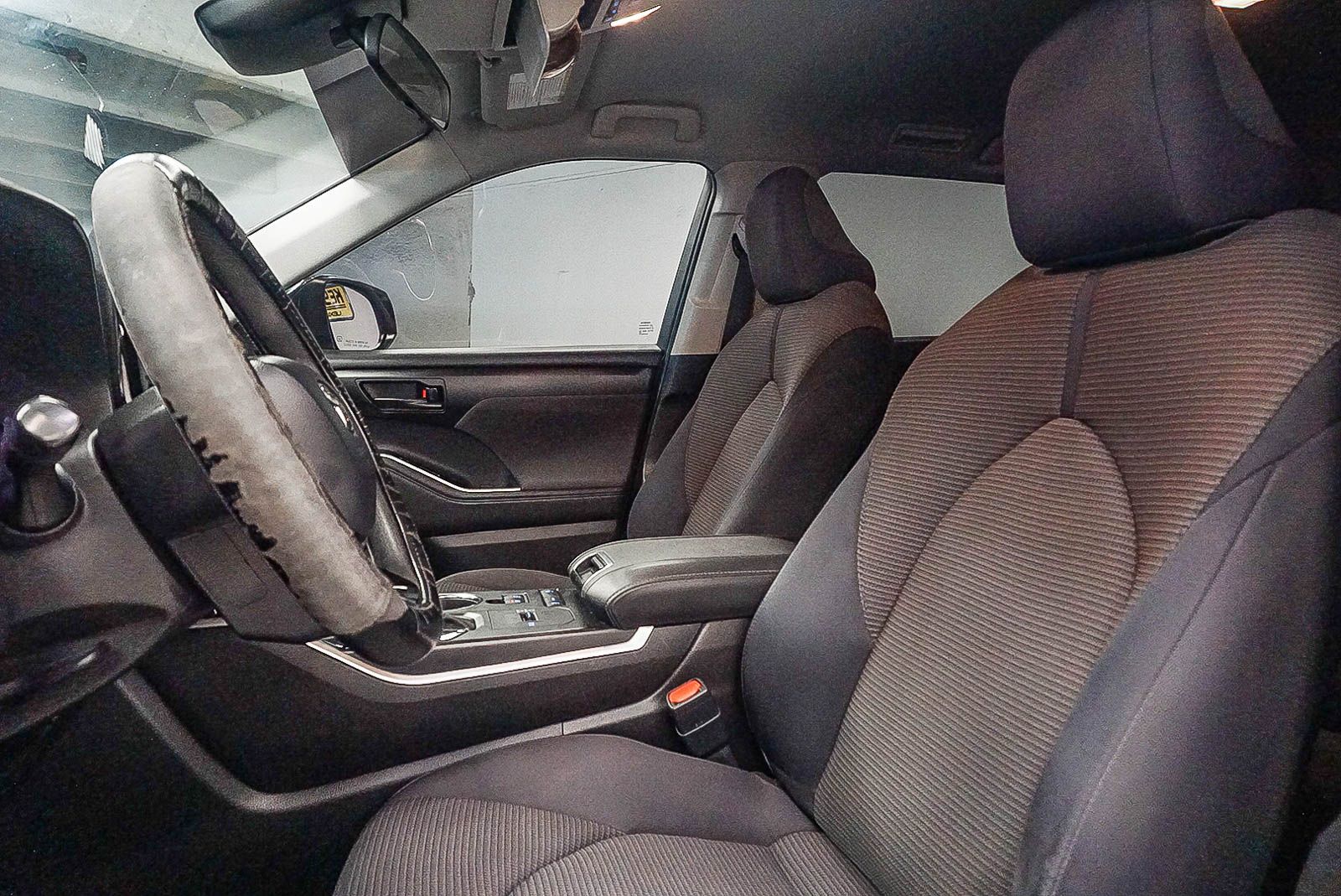 Thumbnail: 2021 Toyota Highlander - 17