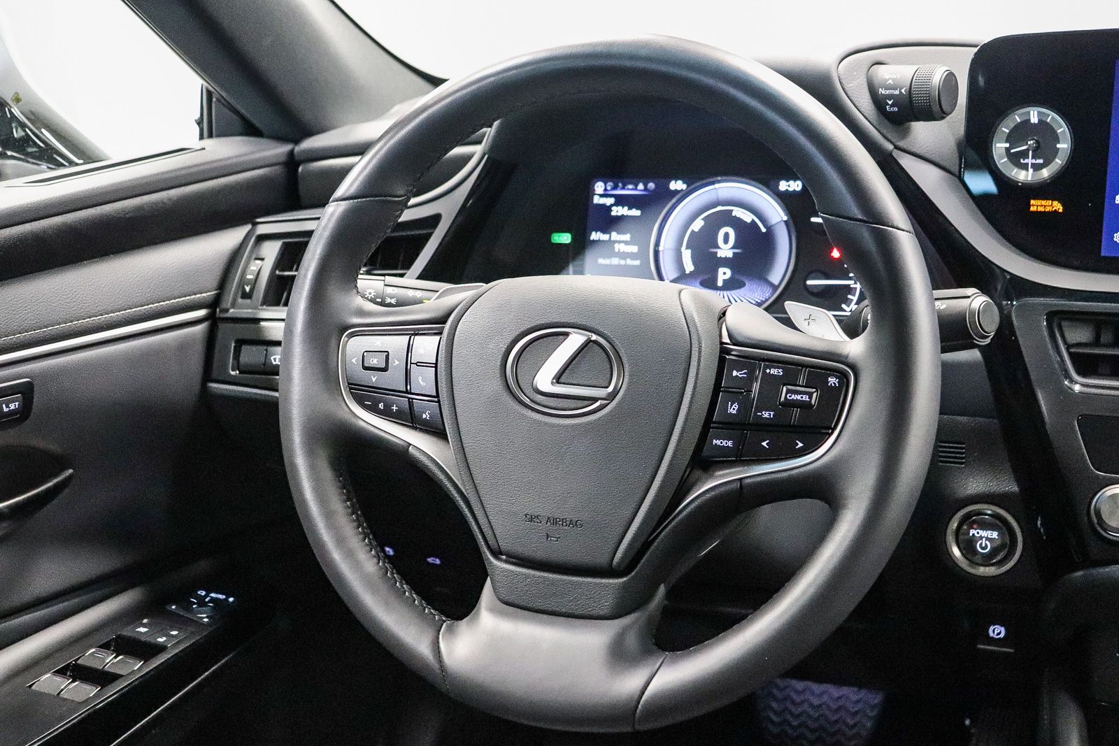 Thumbnail: 2025 Lexus ES - 18