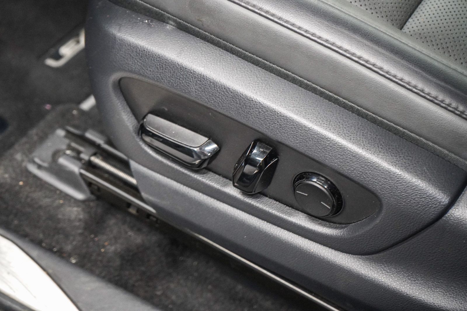 Thumbnail: 2025 Lexus RZ - 22