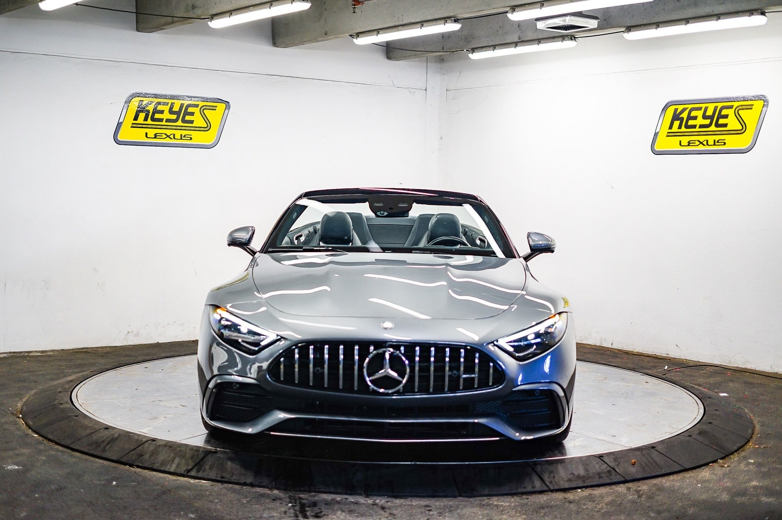 Thumbnail: 2023 Mercedes-Benz SL-Class - 6