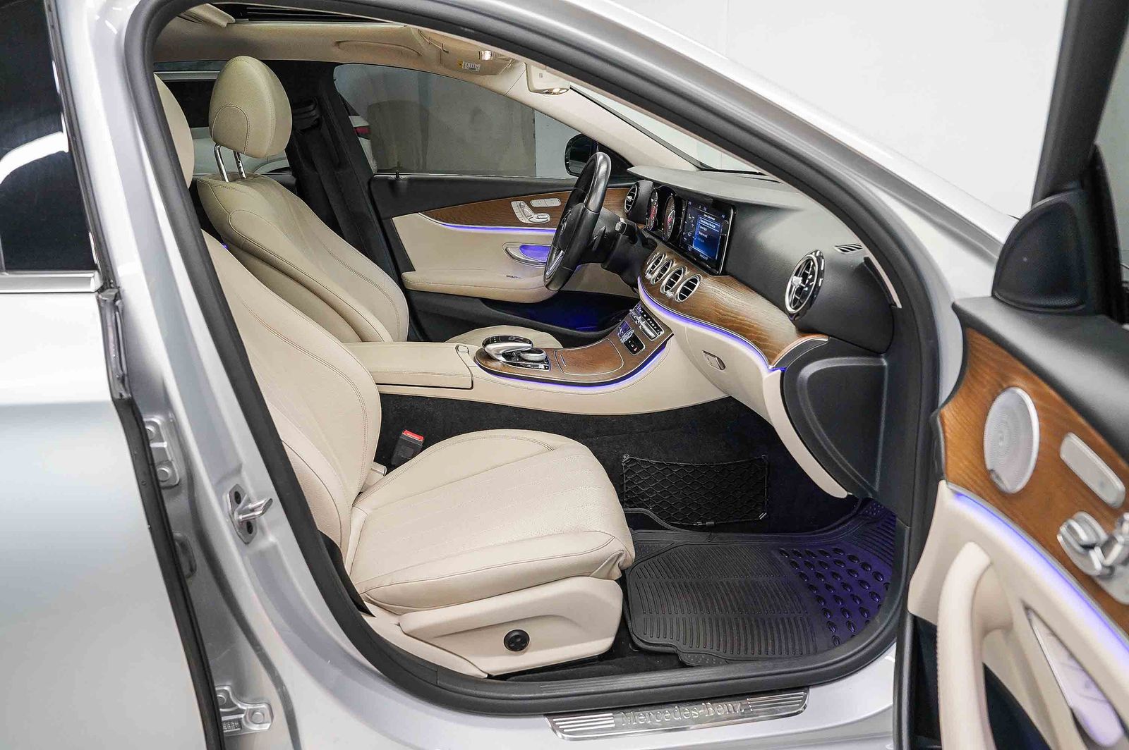 Thumbnail: 2019 Mercedes-Benz E-Class - 17