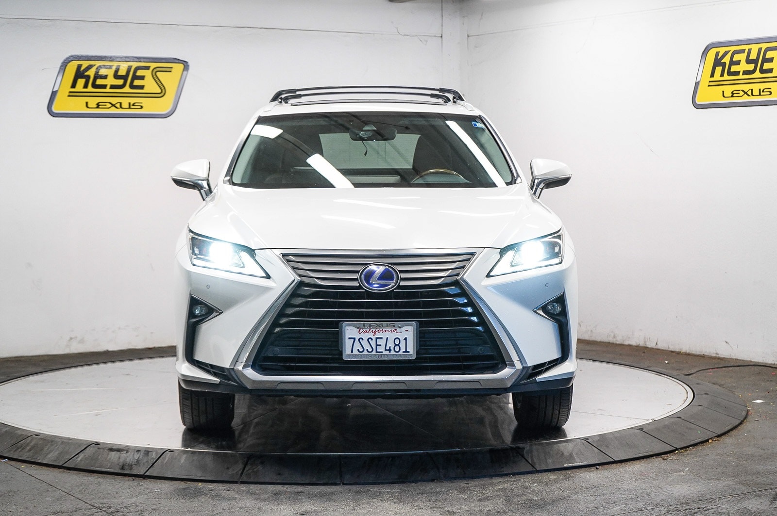 Thumbnail: 2016 Lexus RX - 6