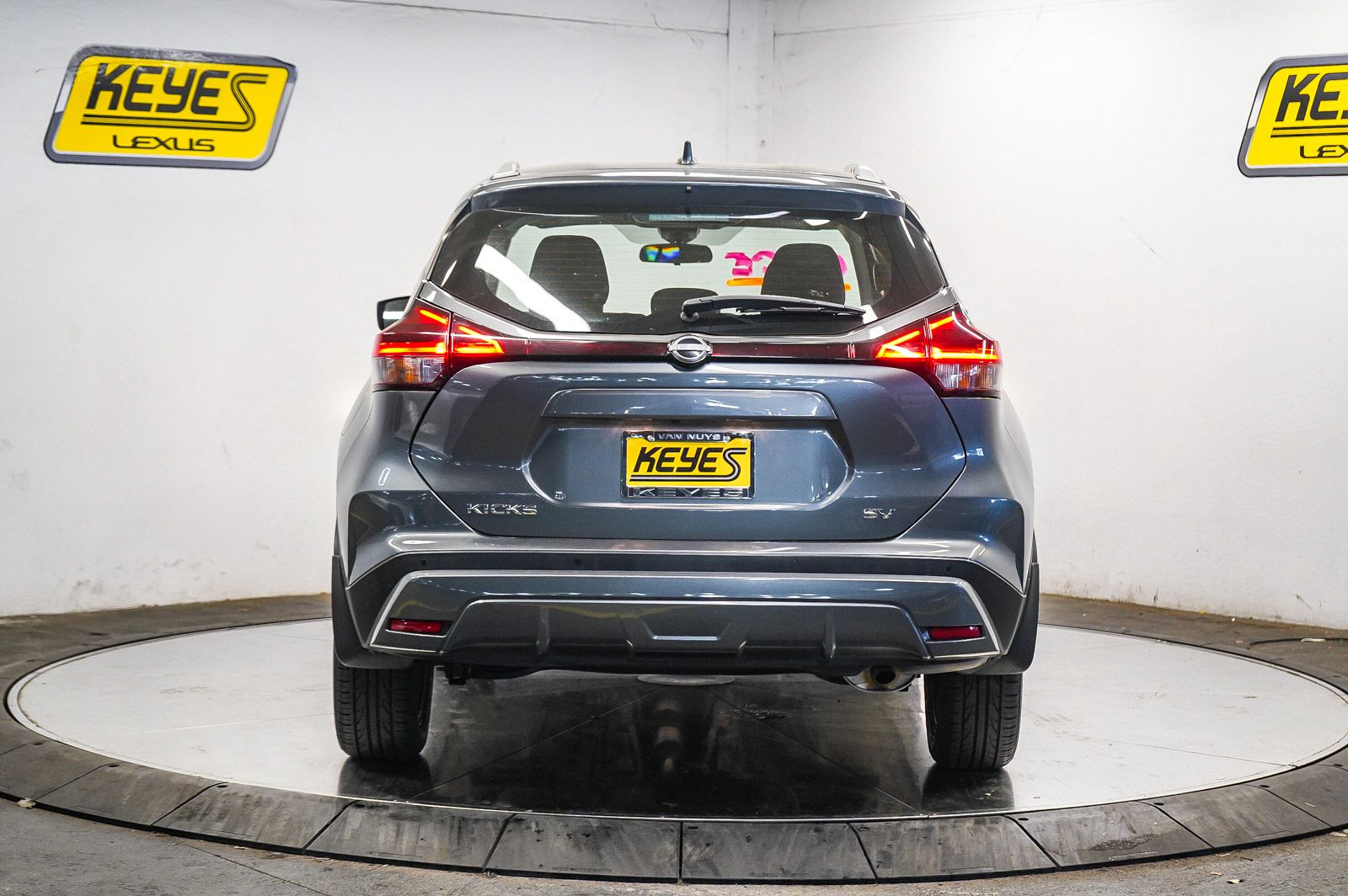 Thumbnail: 2023 Nissan Kicks - 3