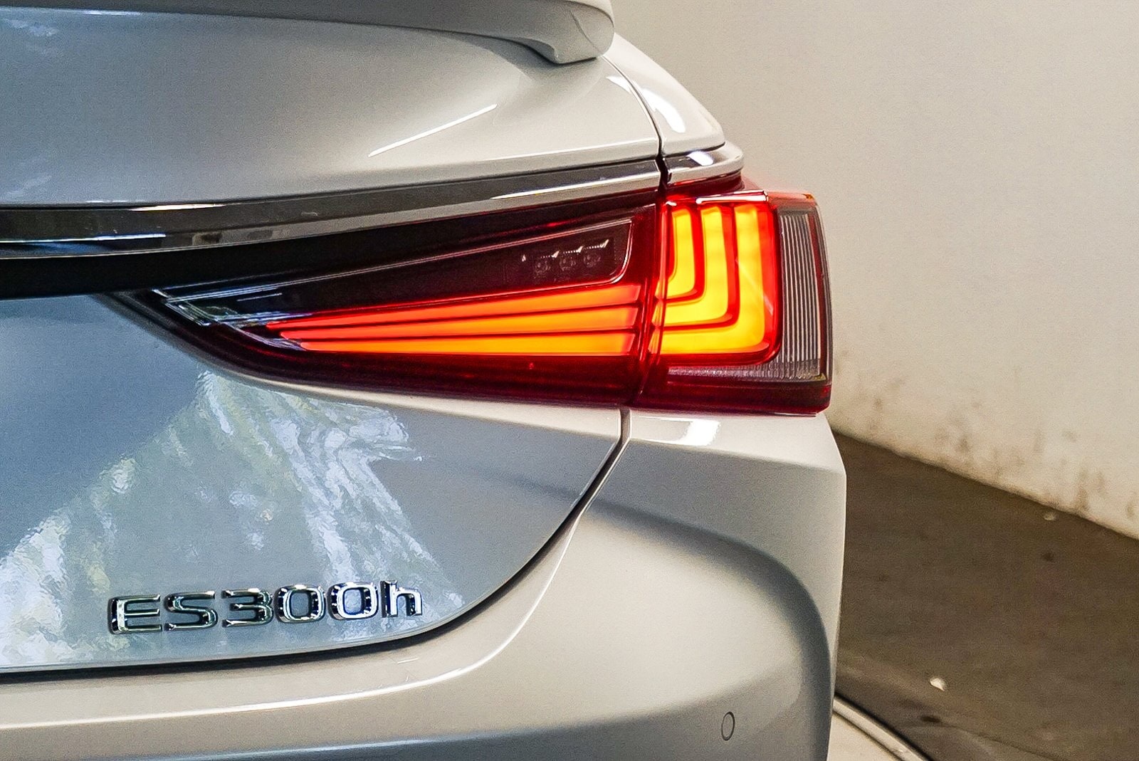 Thumbnail: 2024 Lexus ES - 11