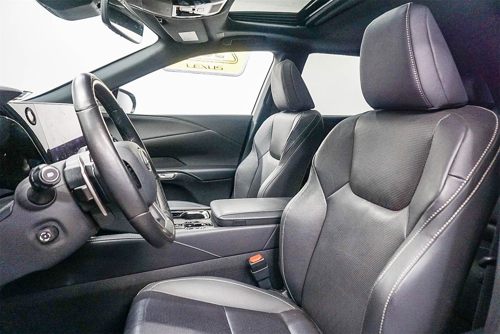 Thumbnail: 2024 Lexus RX - 17