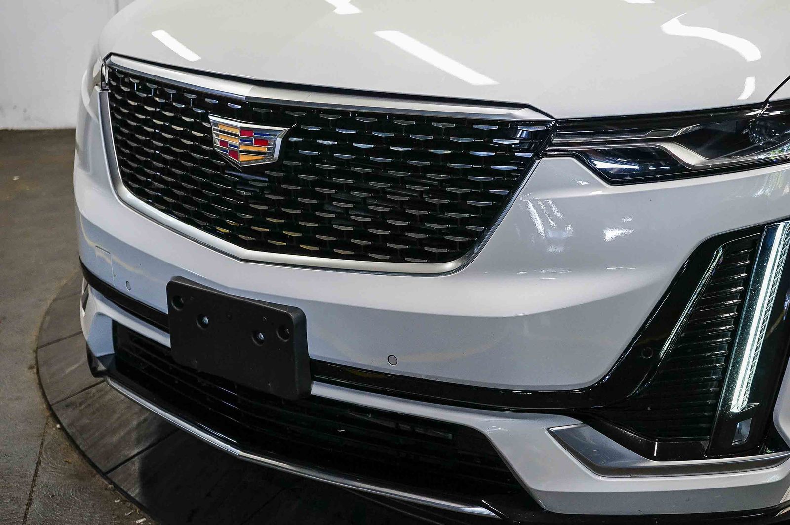 Thumbnail: 2024 Cadillac XT6 - 7