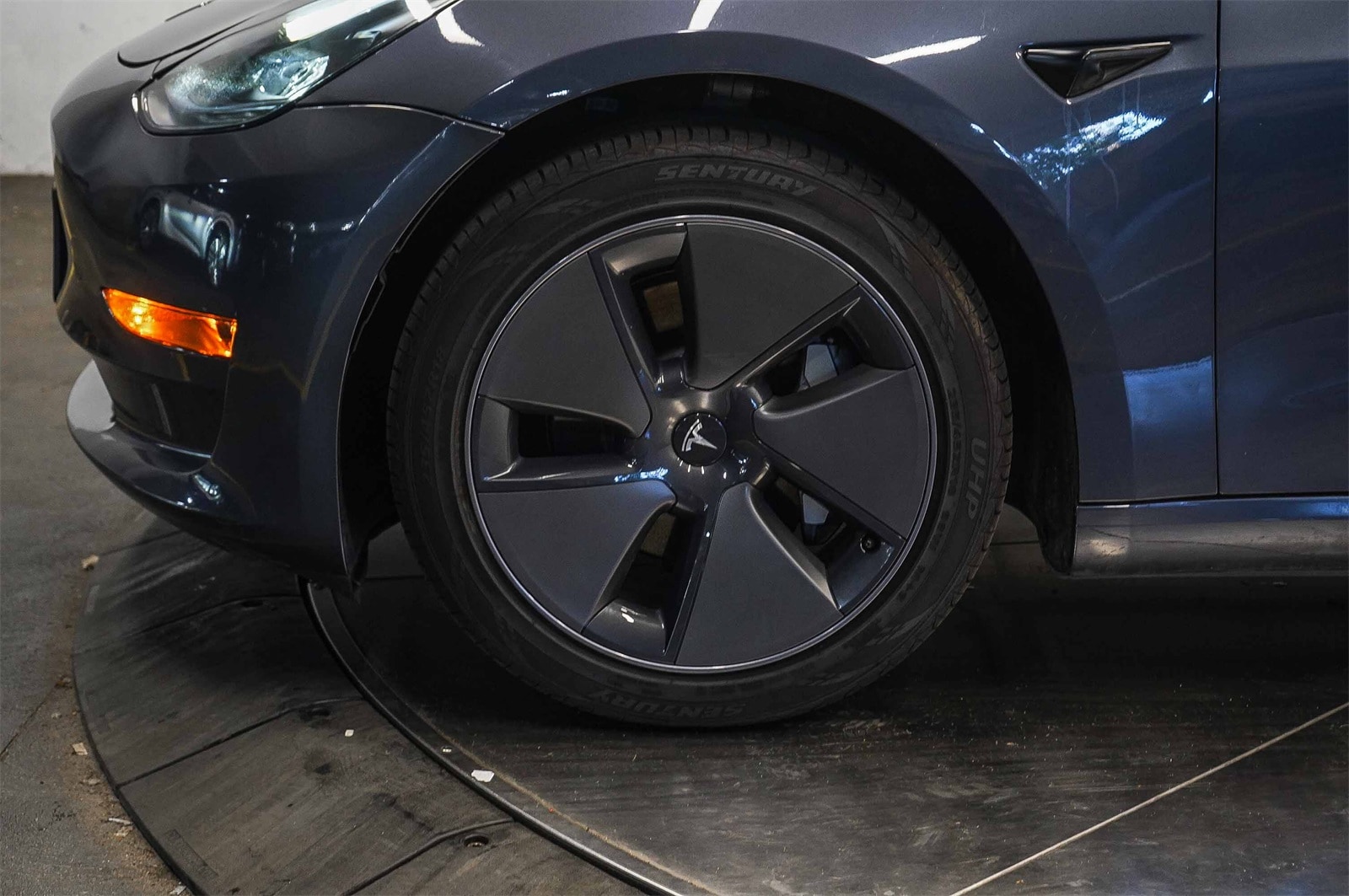 Thumbnail: 2023 Tesla Model 3 - 9