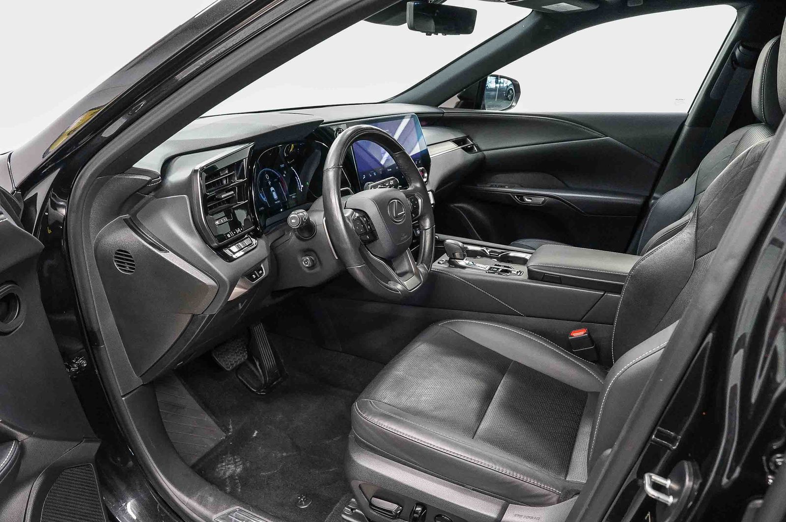 Thumbnail: 2024 Lexus RX - 17