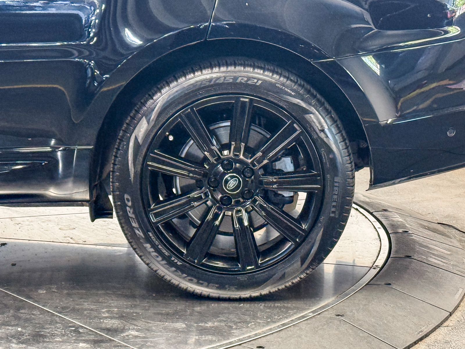 Thumbnail: 2022 Land Rover Range Rover Sport - 10