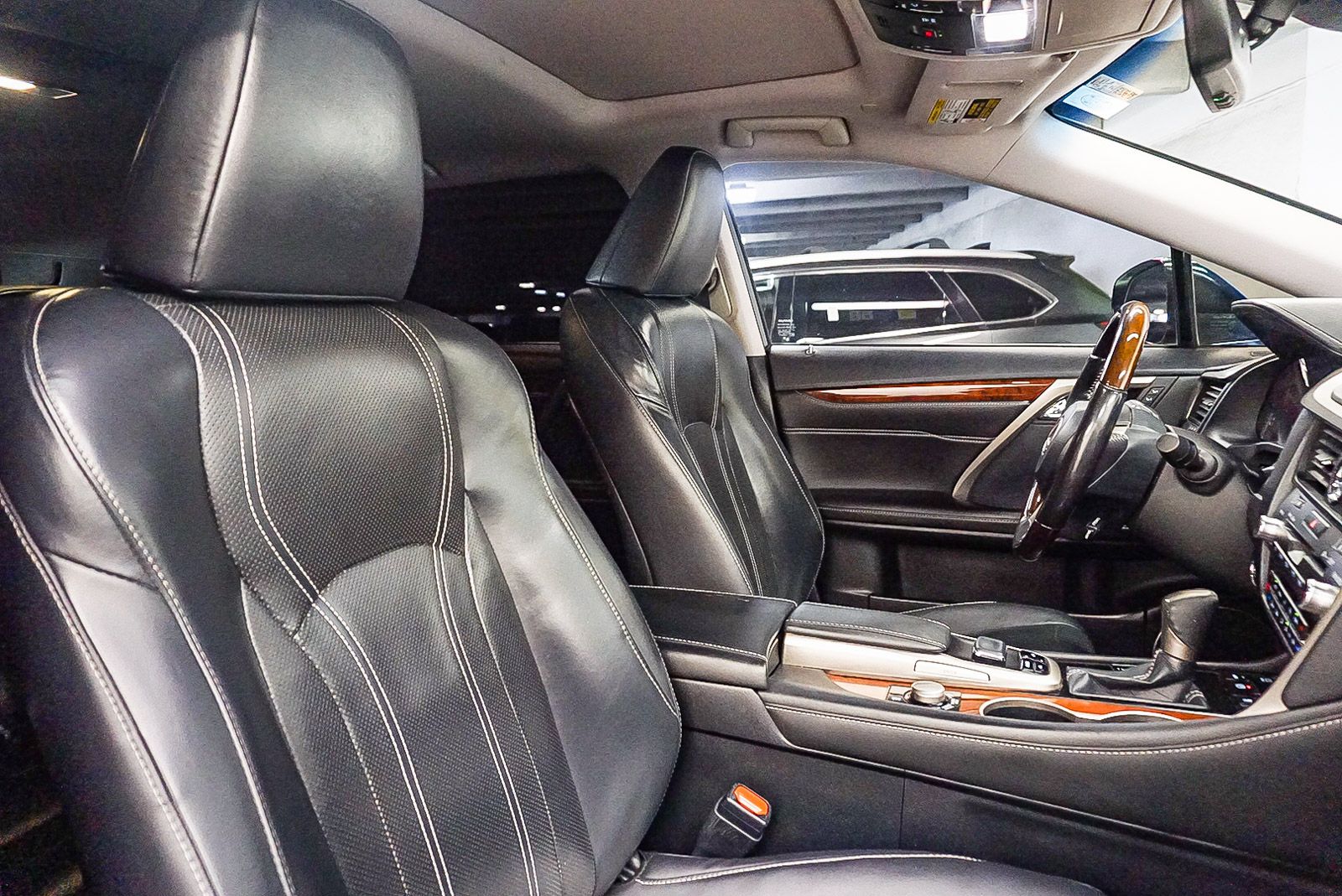 Thumbnail: 2018 Lexus RX - 17