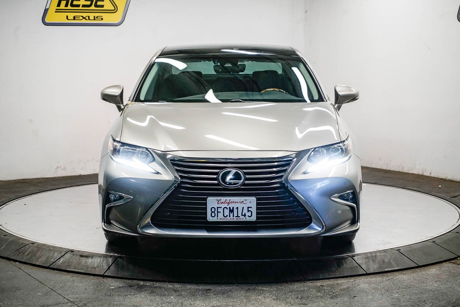 Thumbnail: 2018 Lexus ES - 6