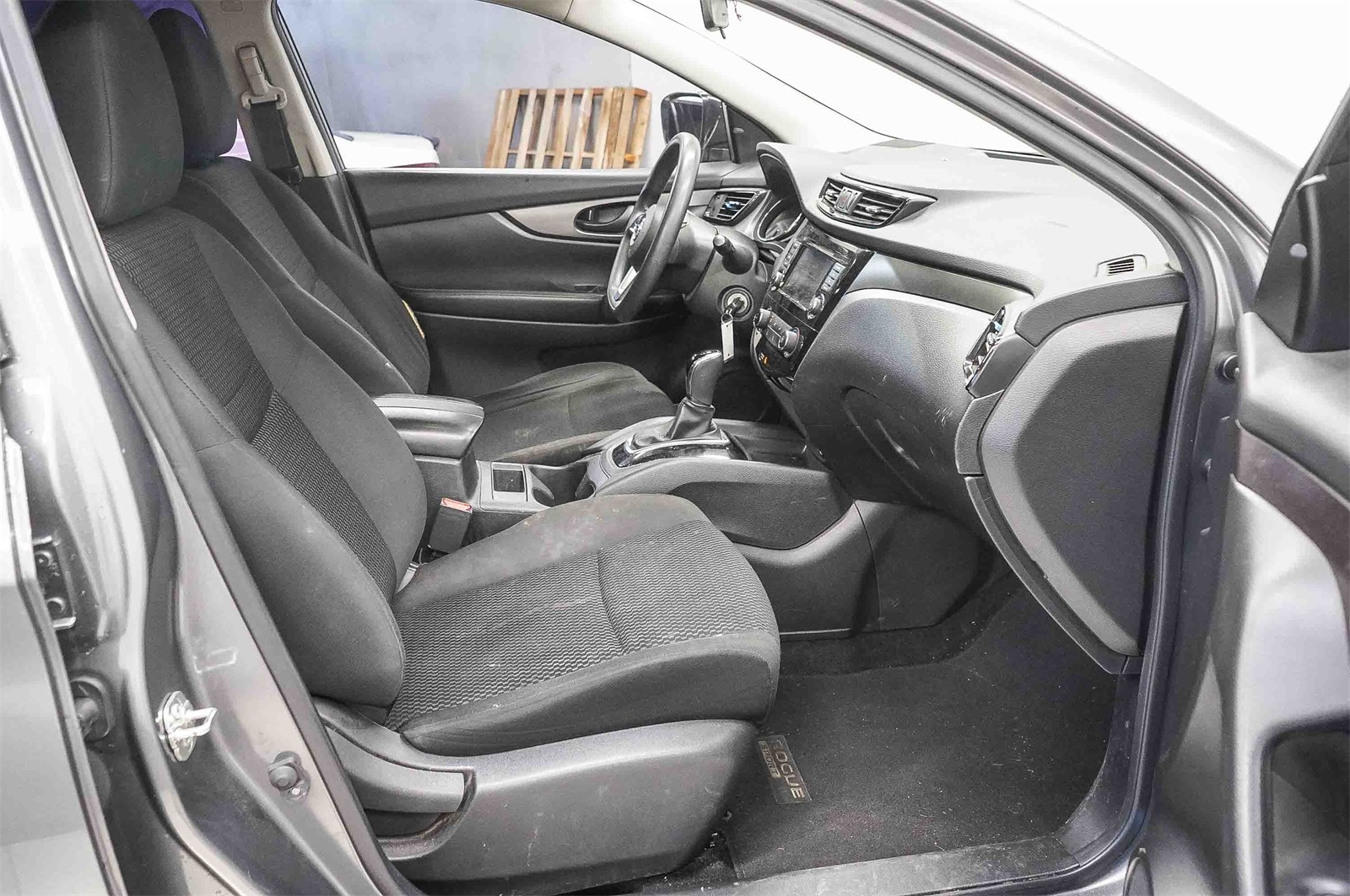 Thumbnail: 2019 Nissan Rogue Sport - 16