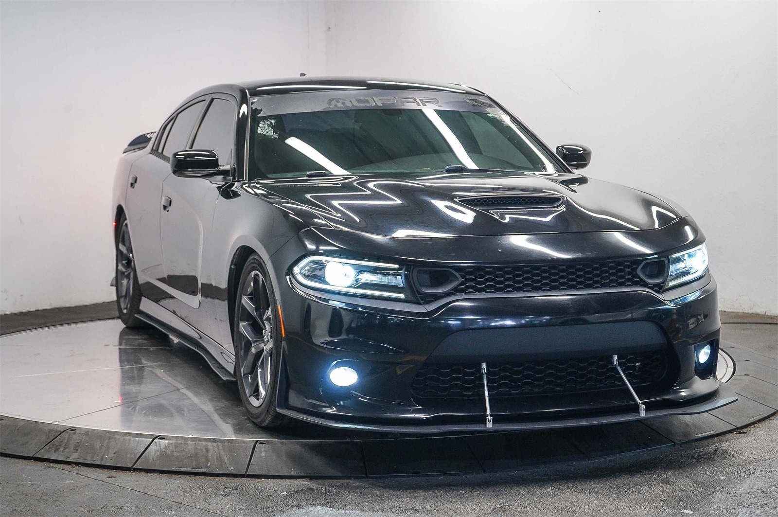 Thumbnail: 2019 Dodge Charger - 5