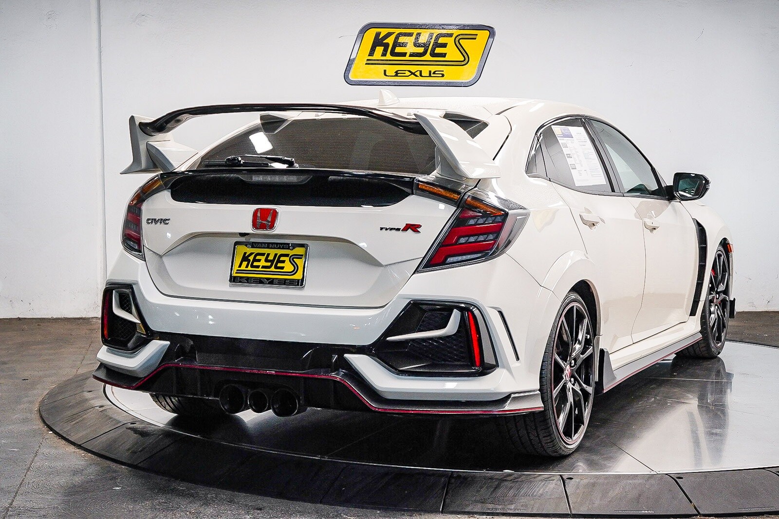 2021 Honda Civic Type R Touring photo 4