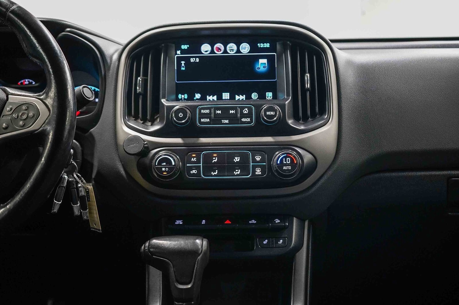 Thumbnail: 2016 Chevrolet Colorado - 9
