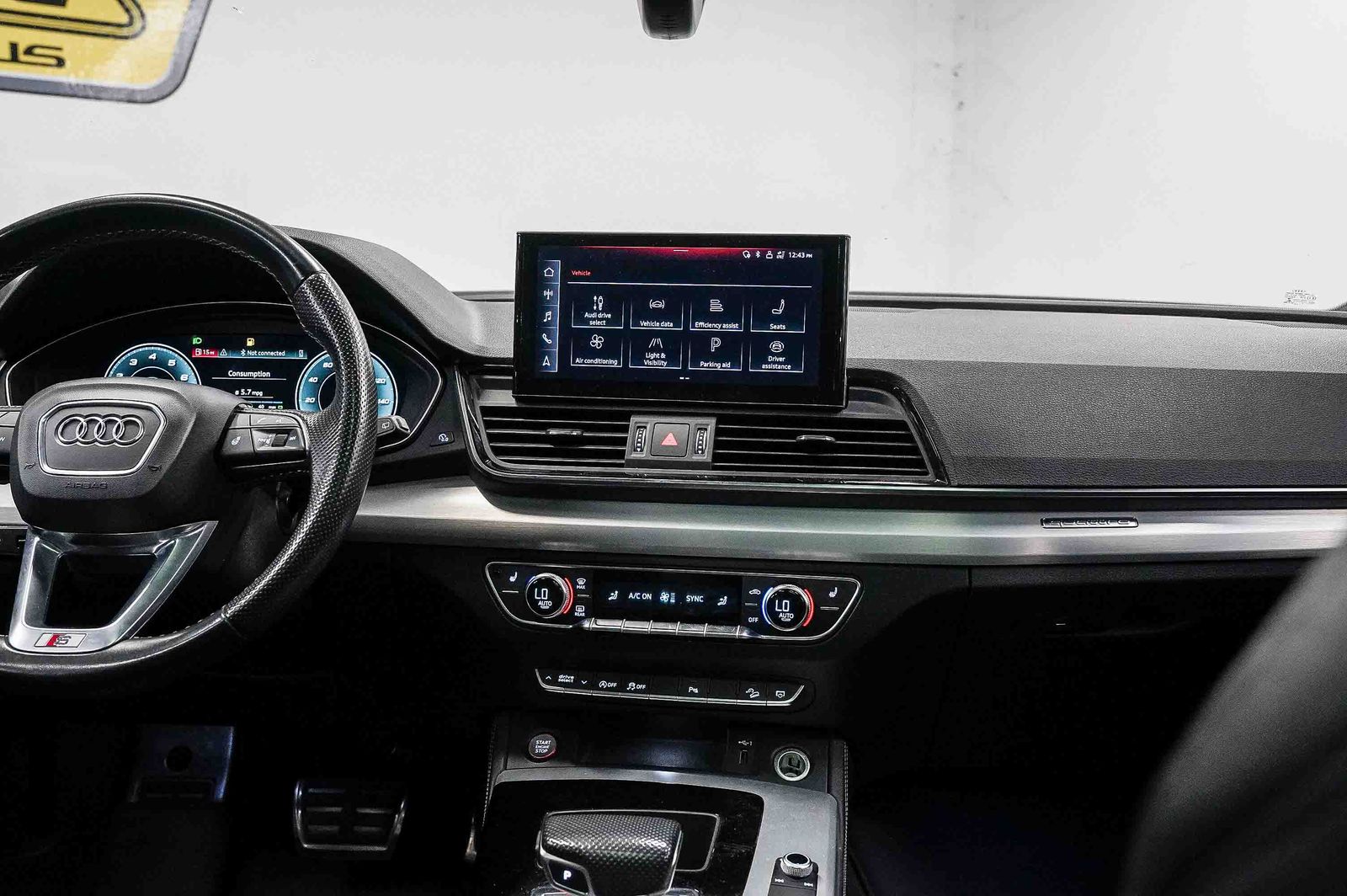 Thumbnail: 2021 Audi SQ5 - 12