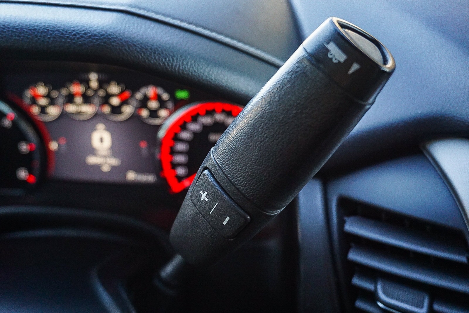 Thumbnail: 2015 GMC Yukon XL - 21