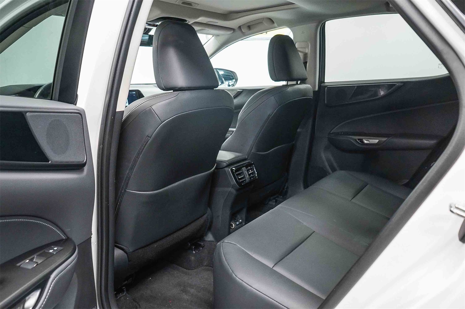 Thumbnail: 2025 Lexus ES - 18