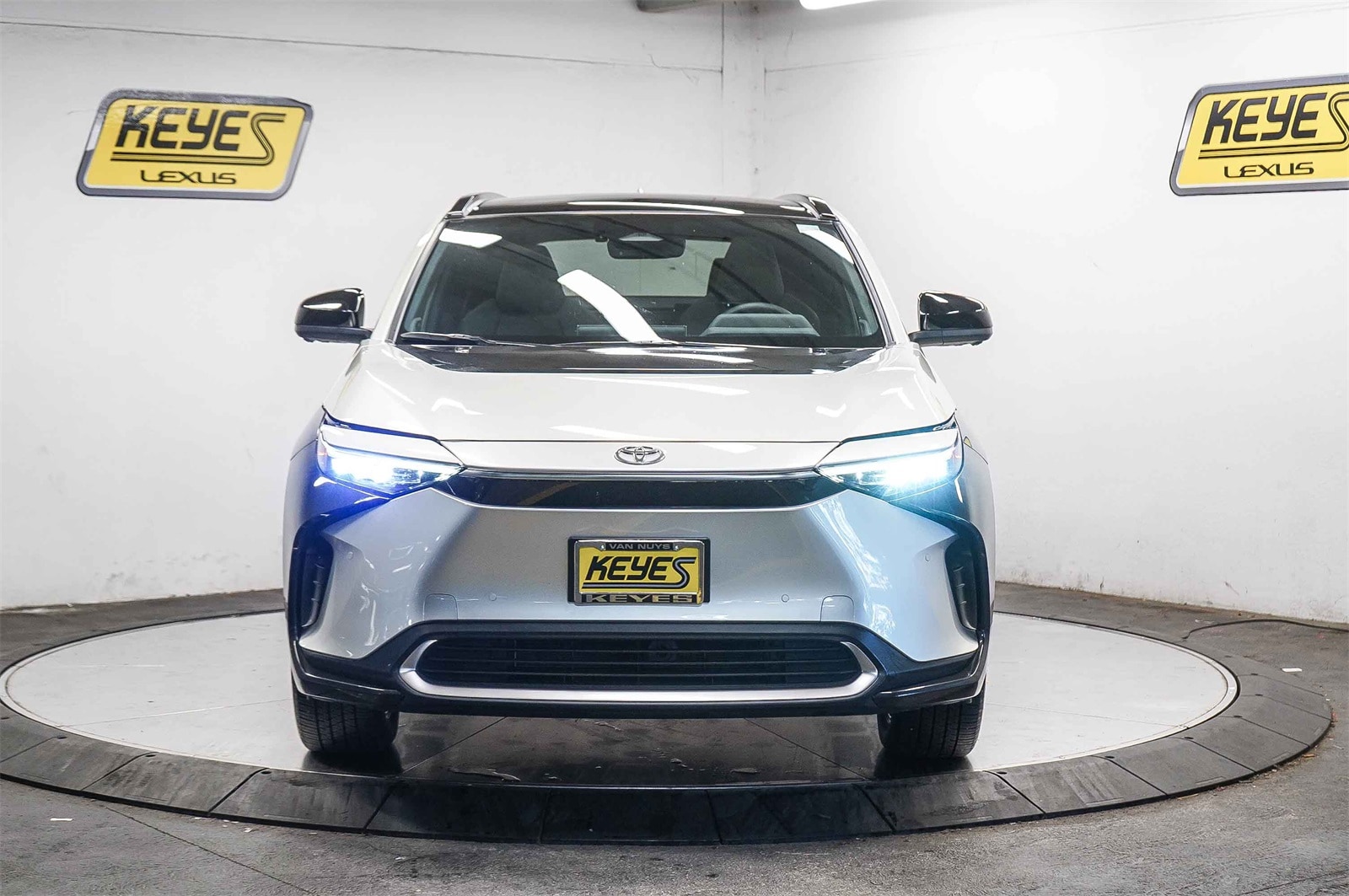 Thumbnail: 2024 Toyota bZ4X - 6