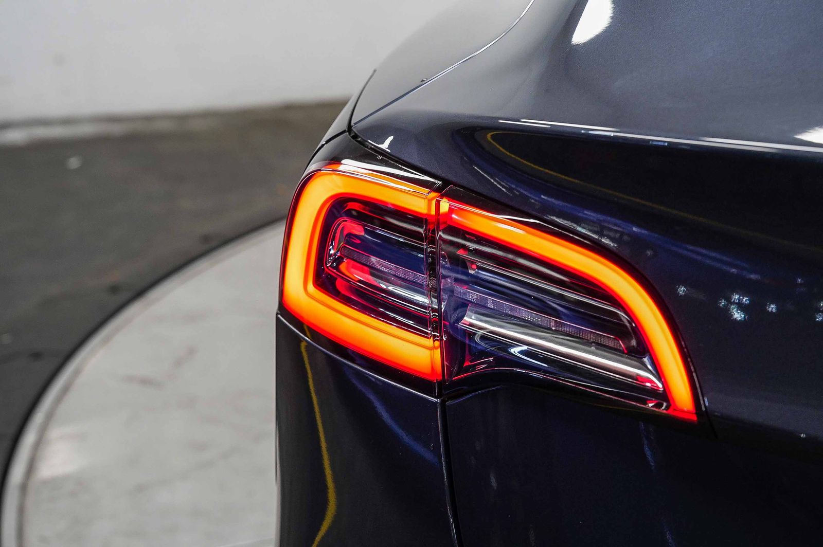 Thumbnail: 2023 Tesla Model 3 - 11