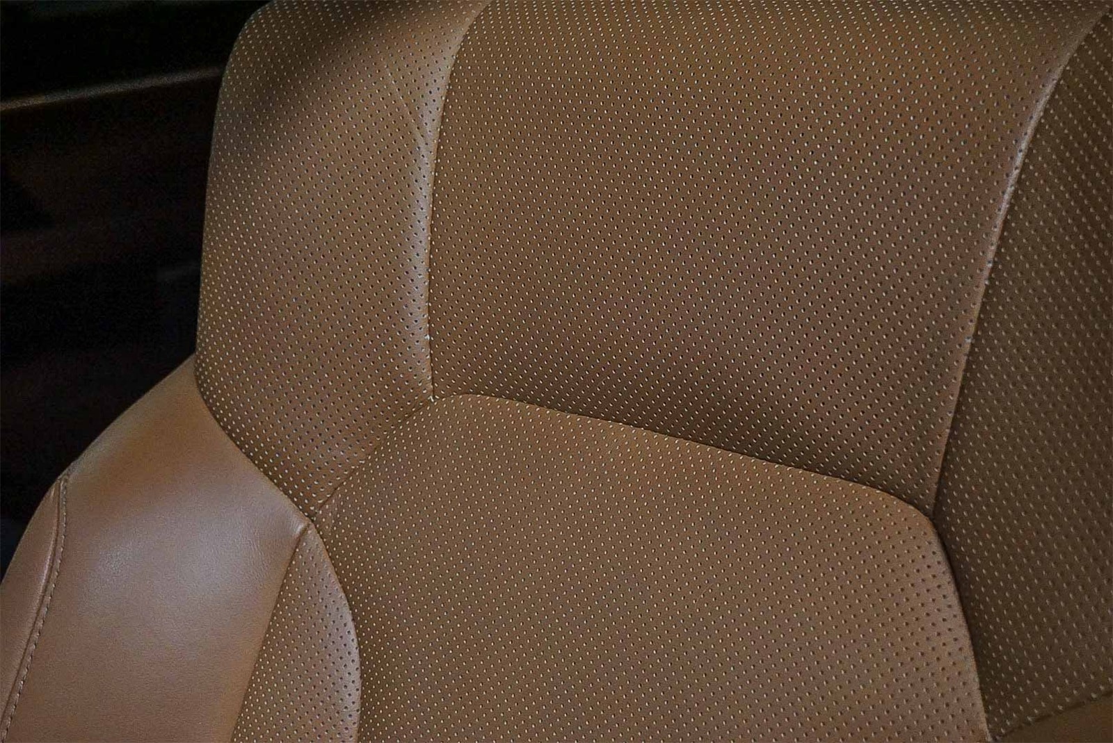 Thumbnail: 2021 Lexus LX - 28