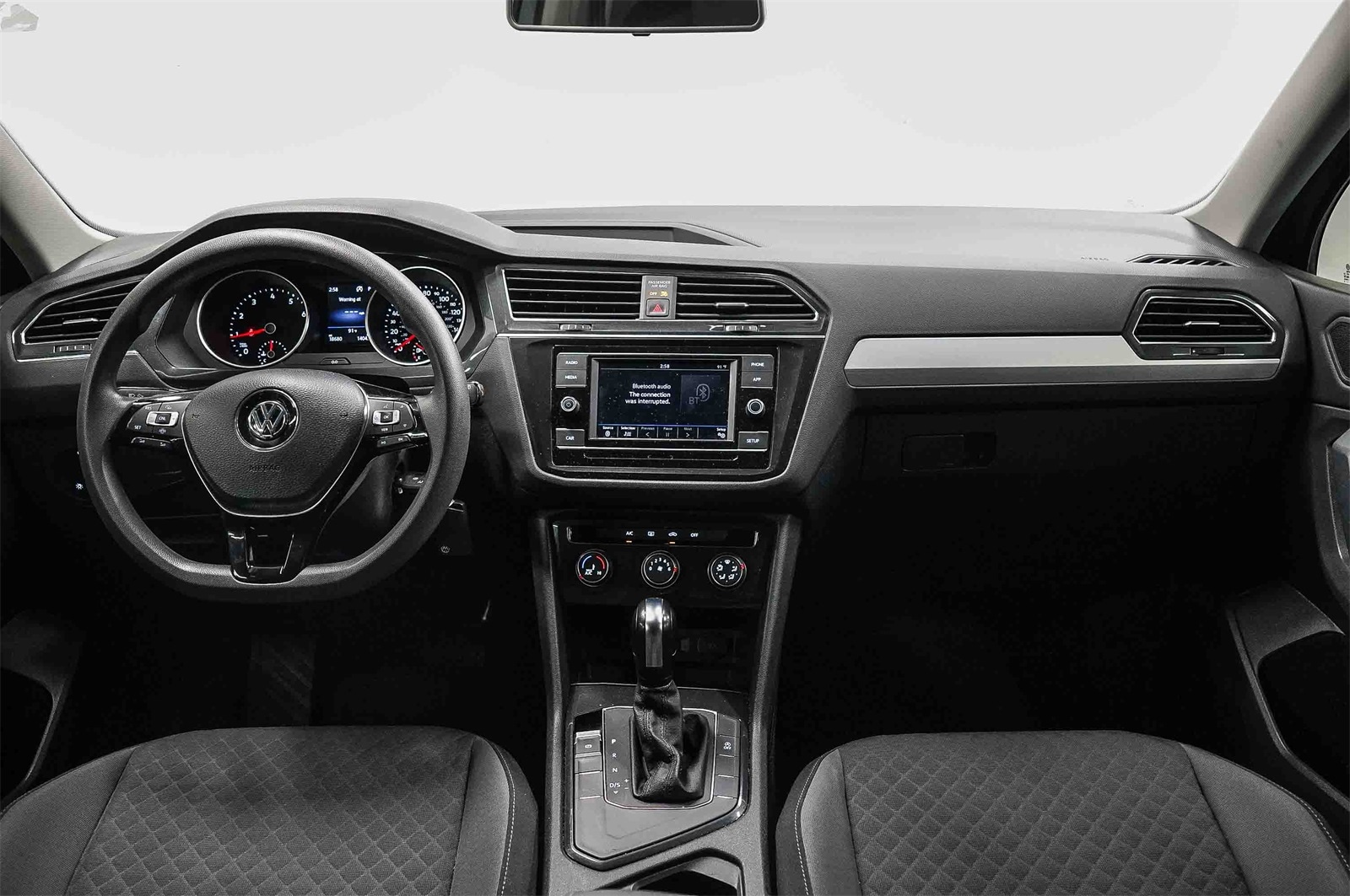 Thumbnail: 2019 Volkswagen Tiguan - 12