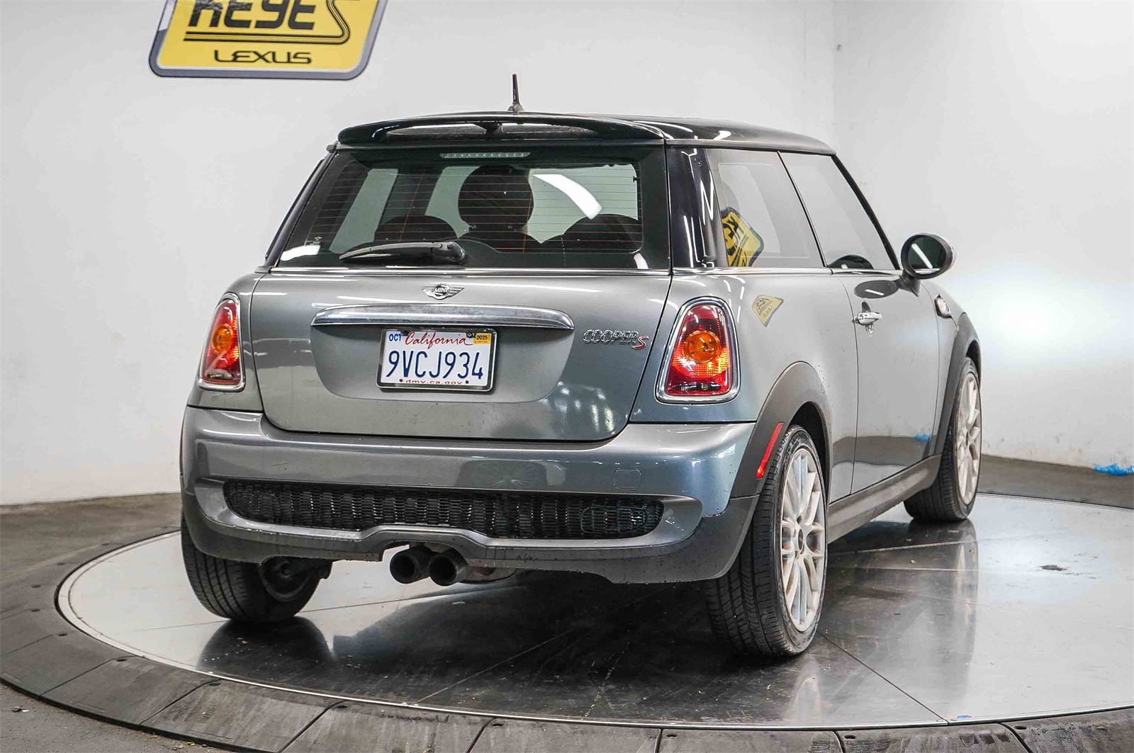 Thumbnail: 2009 MINI Cooper Hardtop - 4