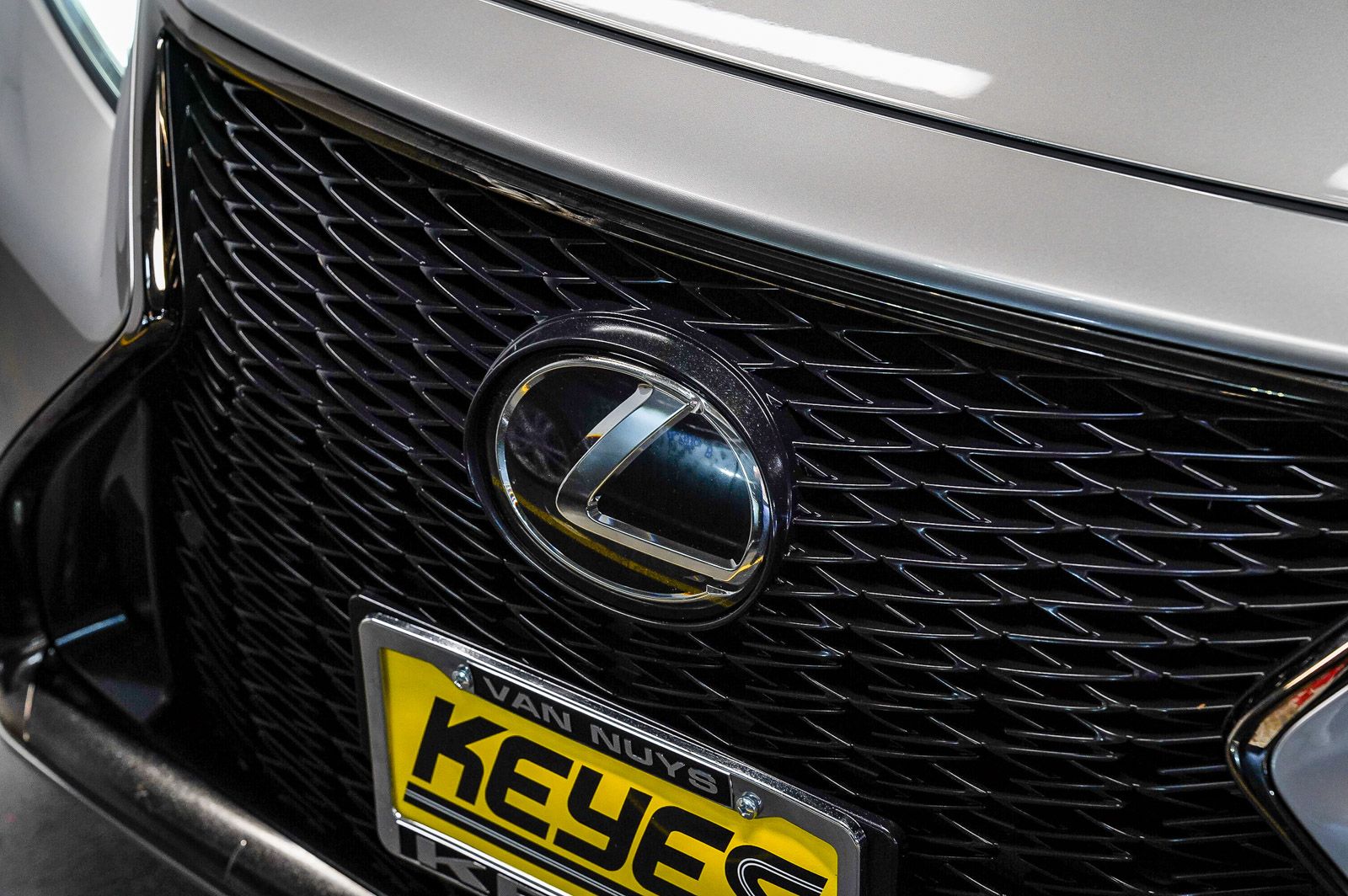 Thumbnail: 2022 Lexus LS - 7