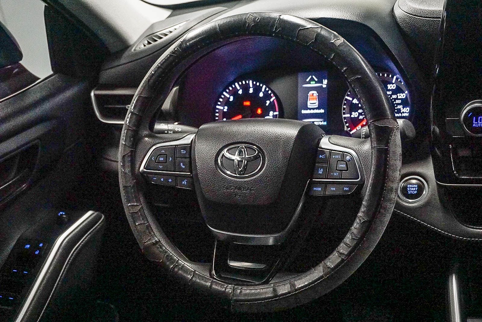 Thumbnail: 2021 Toyota Highlander - 15