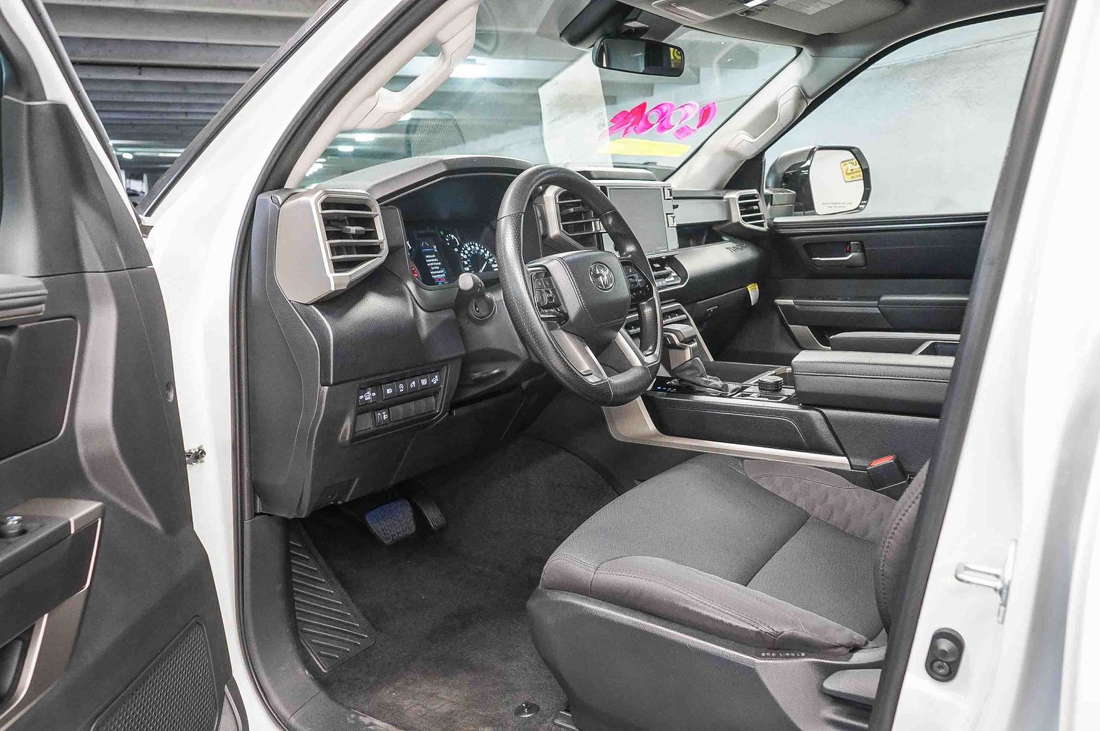 Thumbnail: 2024 Toyota Tundra - 14