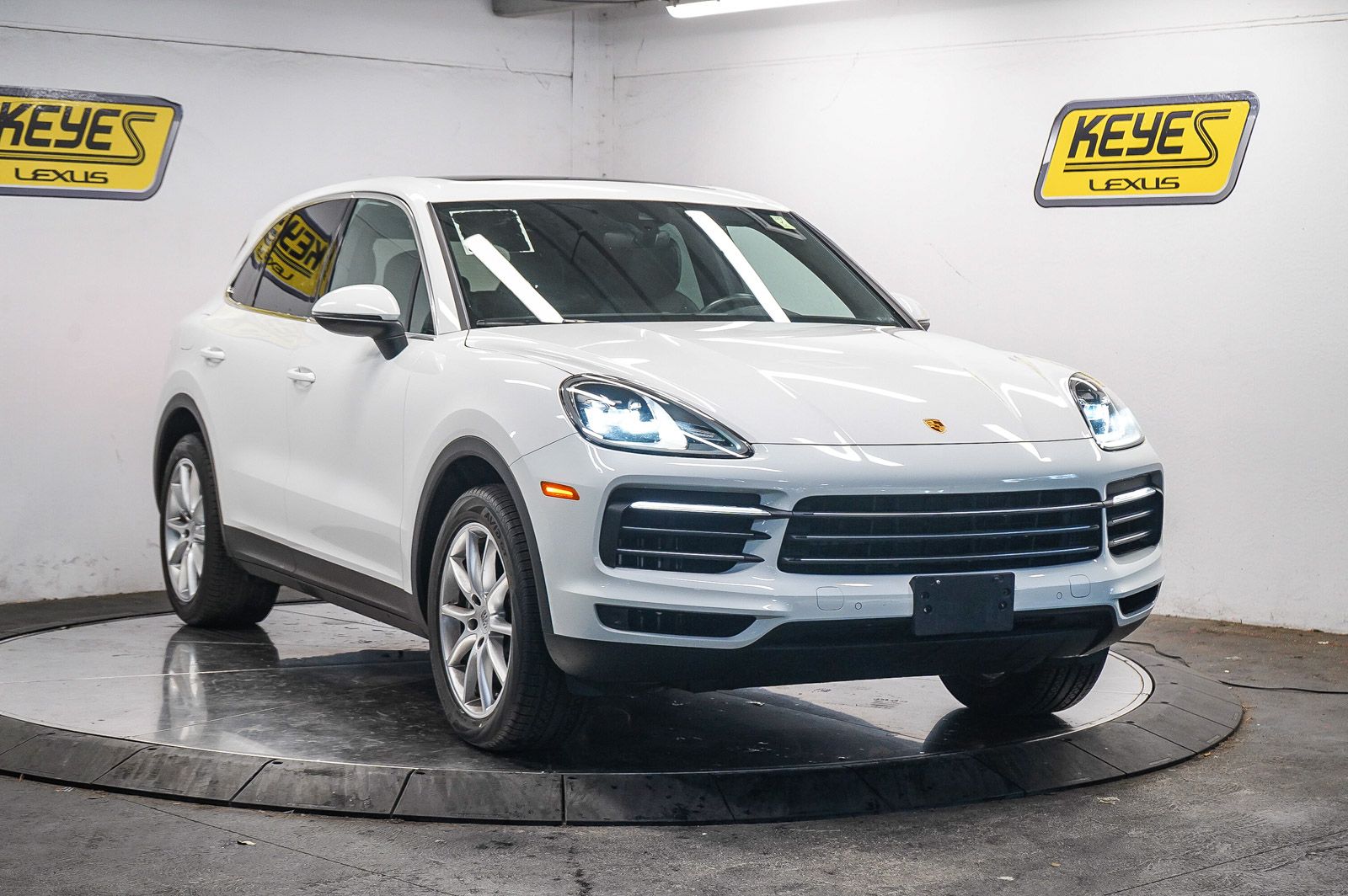 Thumbnail: 2022 Porsche Cayenne - 5