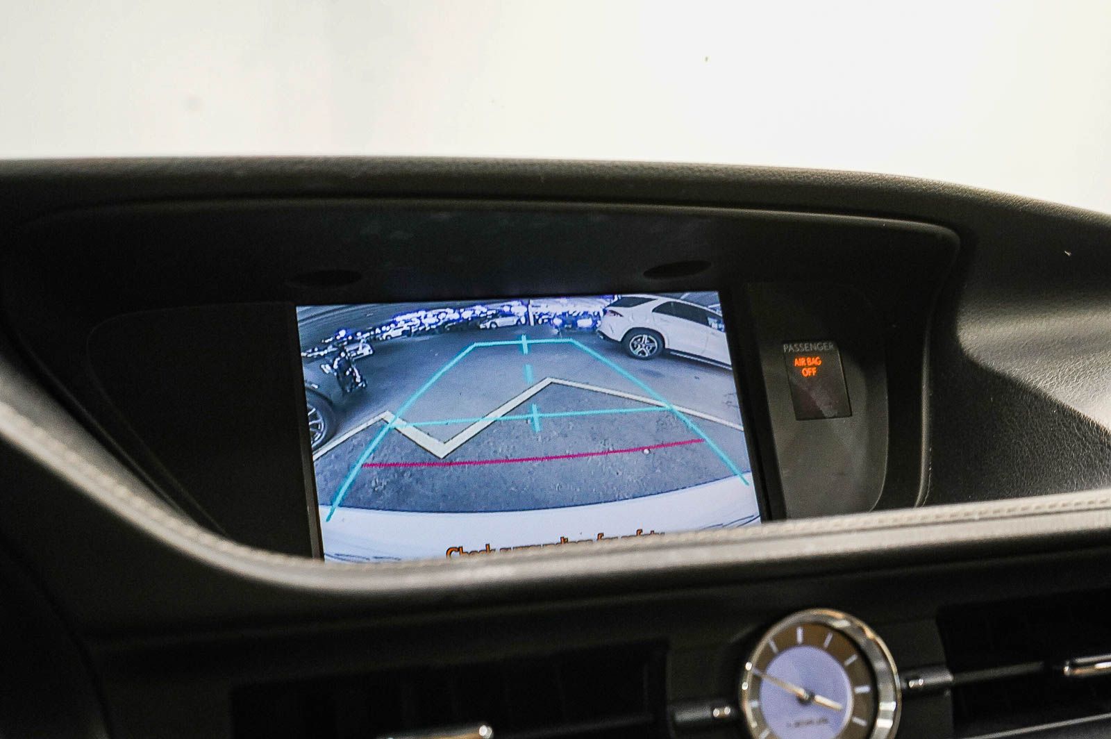 Thumbnail: 2013 Lexus ES - 25