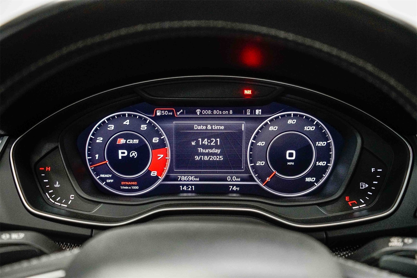 Thumbnail: 2018 Audi SQ5 - 22