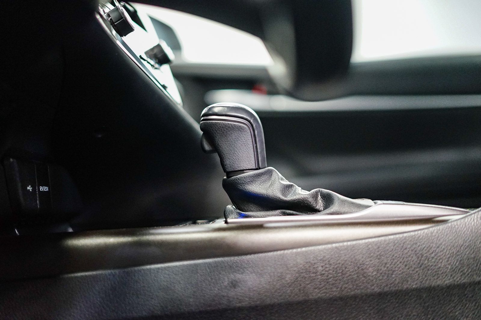 Thumbnail: 2023 Toyota Camry - 18