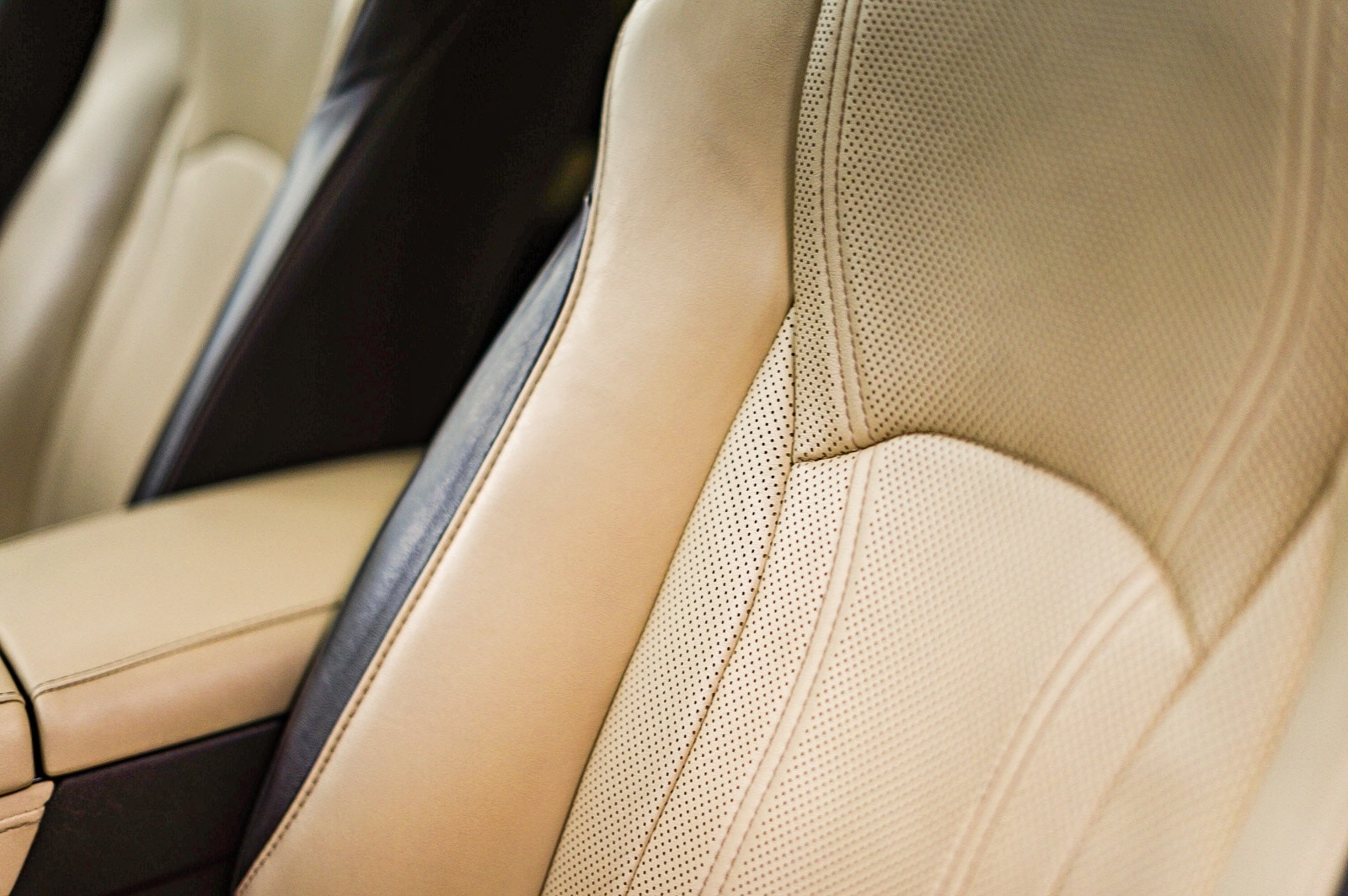 Thumbnail: 2017 Lexus RX - 27