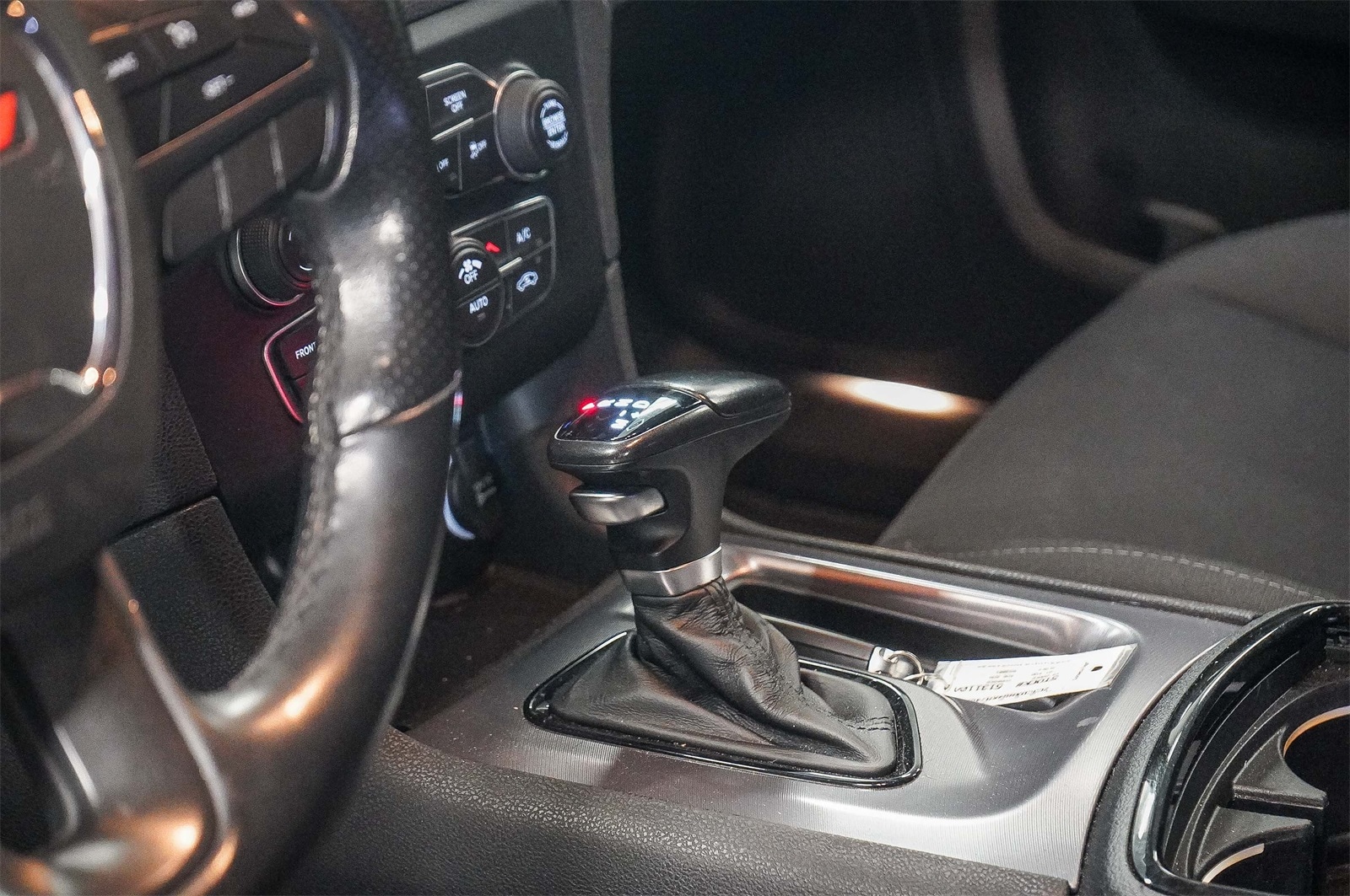 Thumbnail: 2019 Dodge Charger - 23